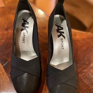 Anne Klein Black Heels Elegant and Sophisticated